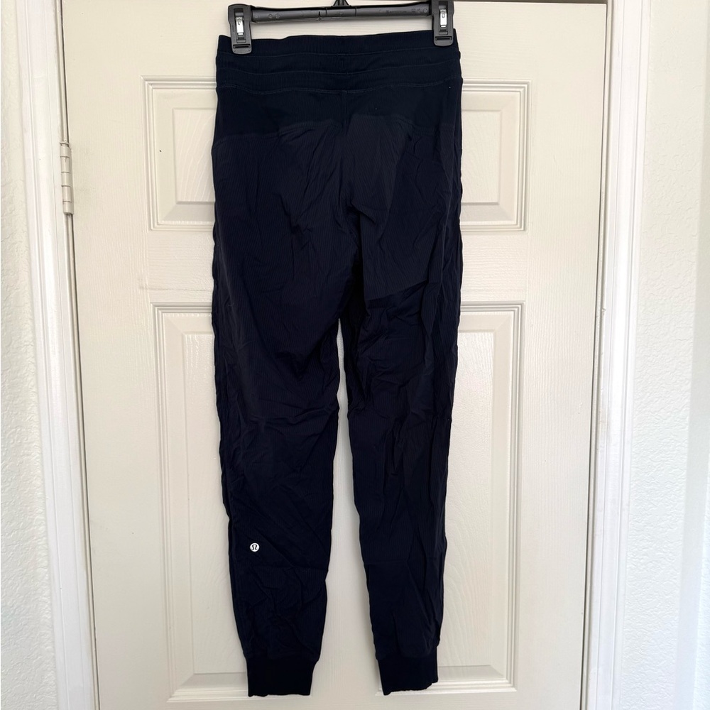 Lululemon Dance Studio Mid Rise Jogger Pants Size 4 Navy Blue - Picture 5 of 7